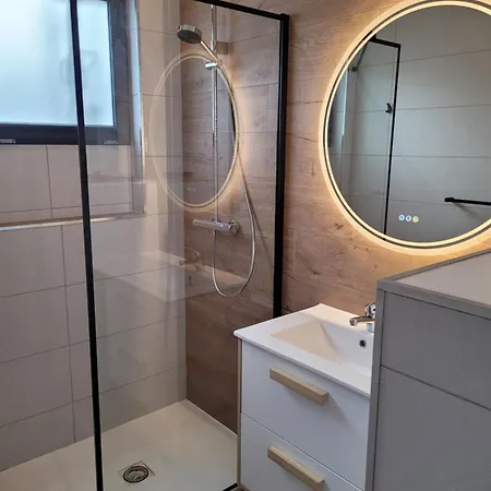 2 Dans Les Remparts A Dun Sur Meuse בית נופש