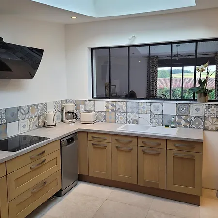 2 Dans Les Remparts A Dun Sur Meuse בית נופש