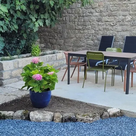 בית נופש 2 Dans Les Remparts A Dun Sur Meuse