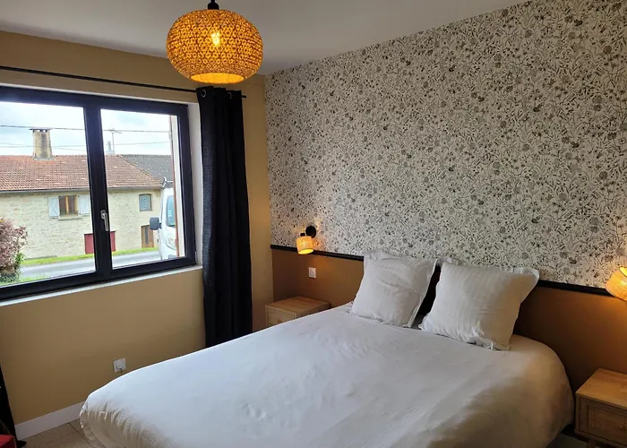 Vakantiehuis 2 Dans Les Remparts A Dun Sur Meuse *